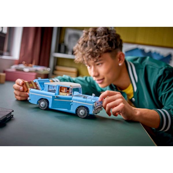 Lego Harry Potter Enchanted Flying Ford Anglia